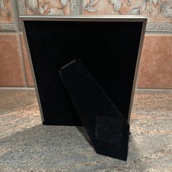 Hobby Lobby Silver Cutout Frames - 2pcs - Picture 5 of 9